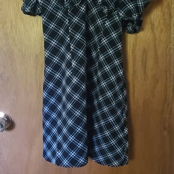 Puff-sleeved Crêped Dress from H&M - Picture 7 of 9